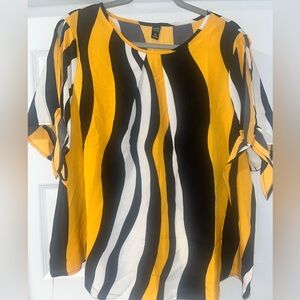 Emery Rose Yellow & Black print top